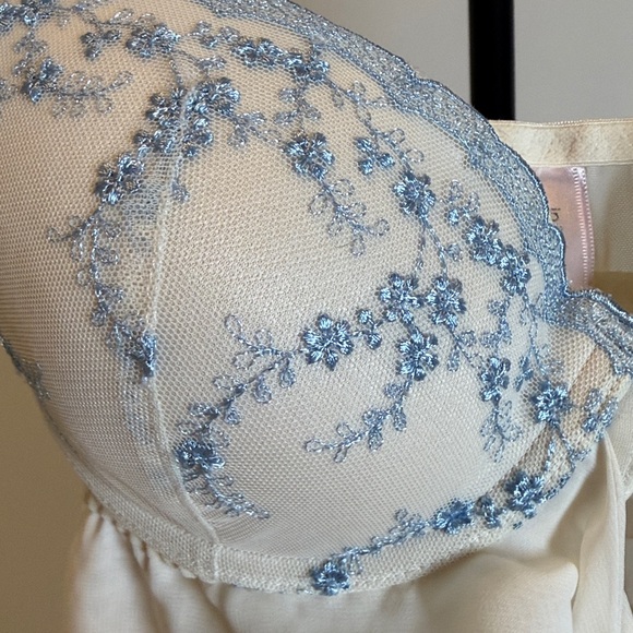 Ivory Satin & Lace Chemise Nightdress with Blue Embroidery - Picture 5 of 7